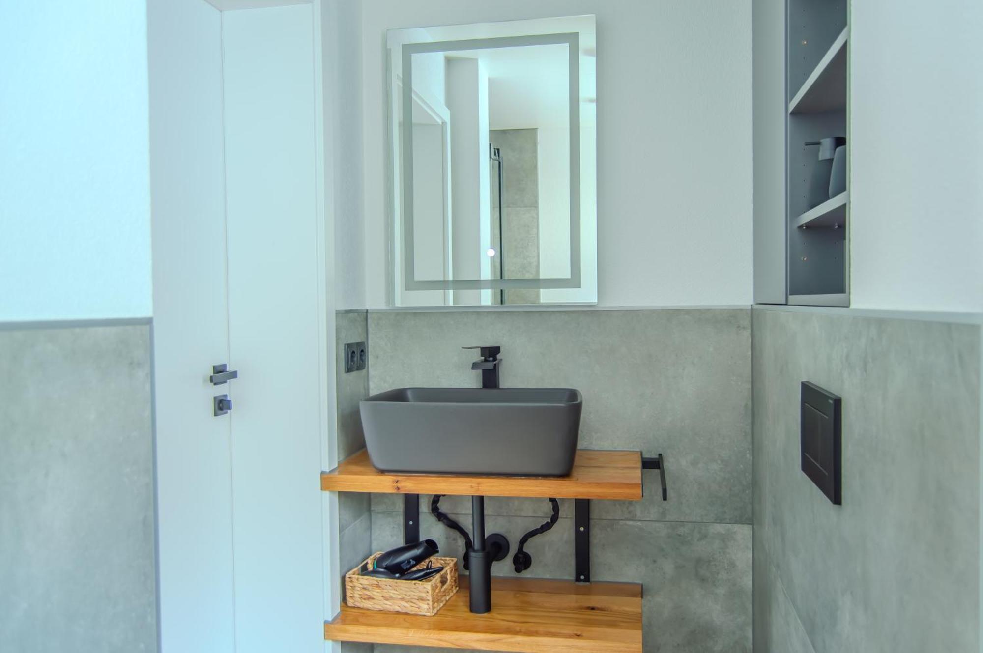 Design Trifft Harmonie Nahe Triberger Wasserfaelle Triberg im Schwarzwald Extérieur photo