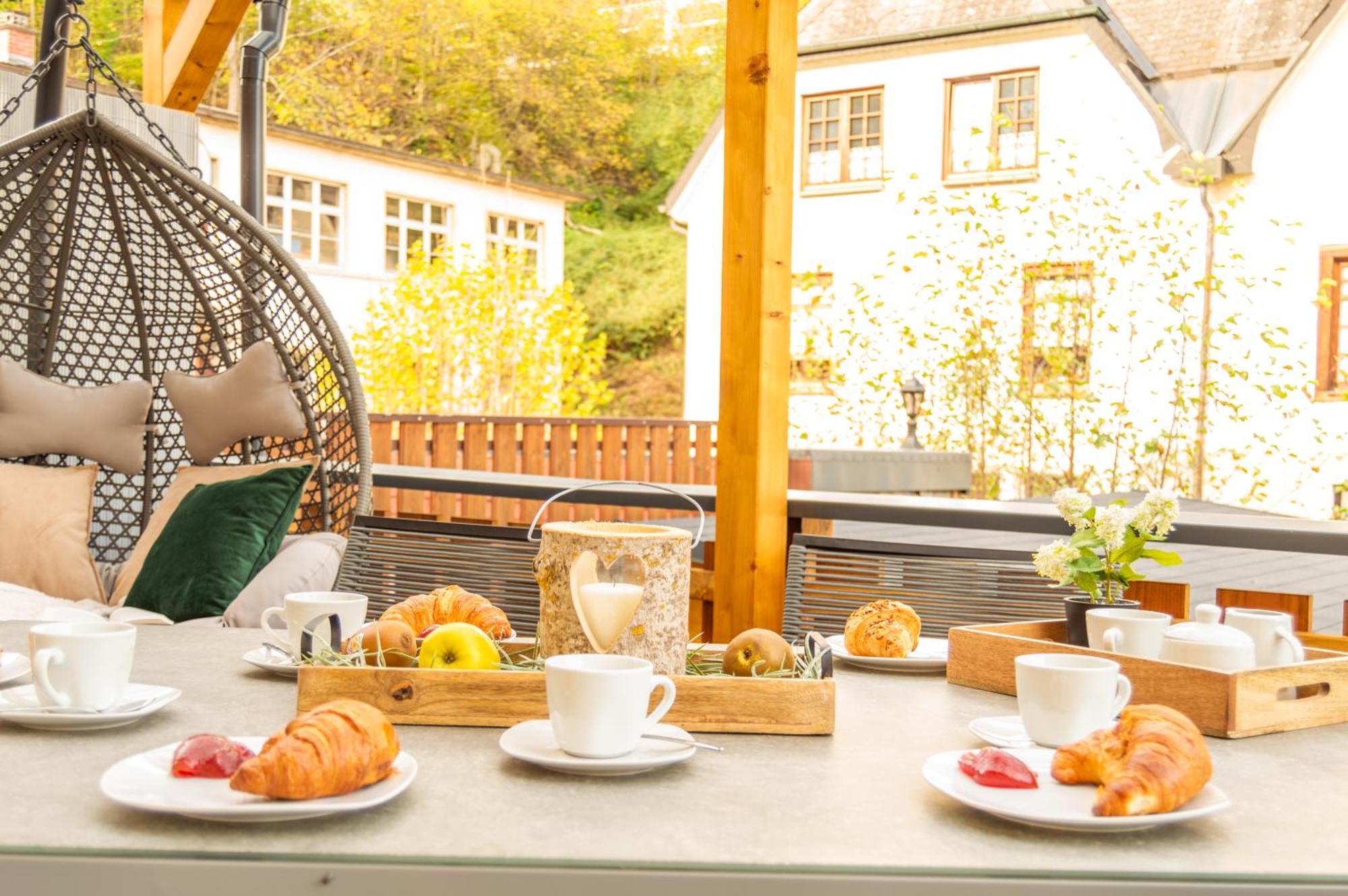 Design Trifft Harmonie Nahe Triberger Wasserfaelle Triberg im Schwarzwald Extérieur photo